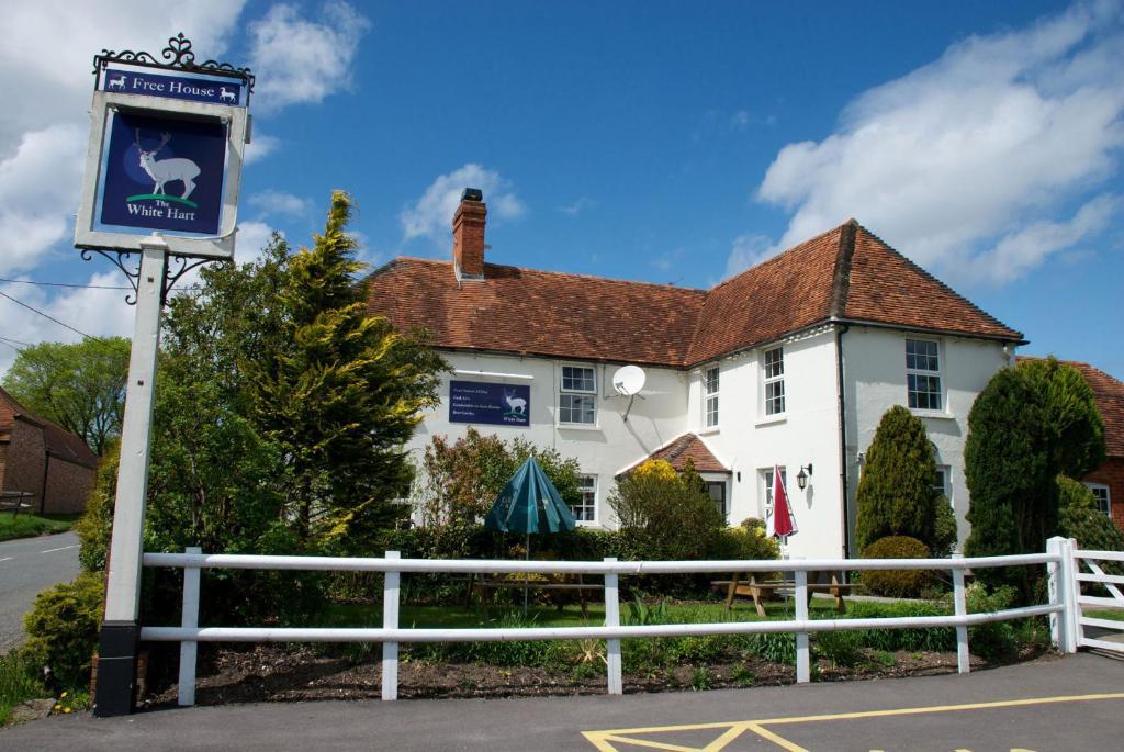 The White Hart Inn Newbury  Eksteriør billede